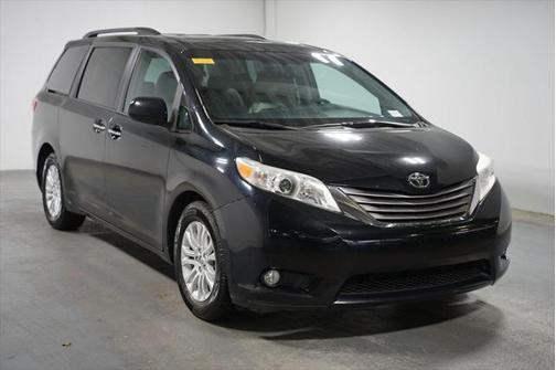 2016 Toyota Sienna XLE
