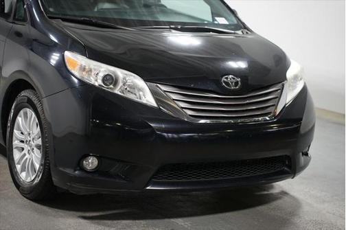 2016 Toyota Sienna XLE
