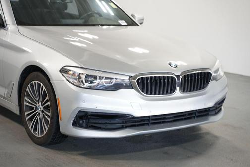 2019 BMW 530 530i