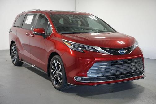 2025 Toyota Sienna Platinum