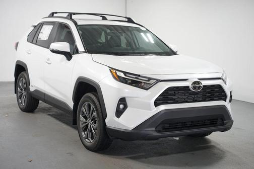 2025 Toyota RAV4 Hybrid XLE Premium
