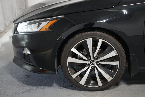2020 Nissan Altima SR FWD