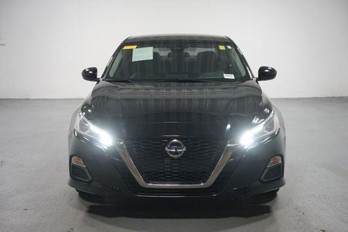 2020 Nissan Altima SR FWD