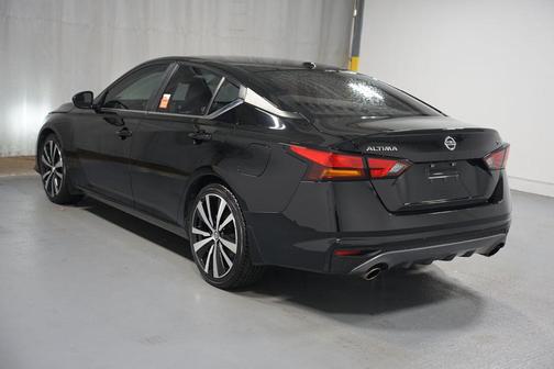 2020 Nissan Altima SR FWD