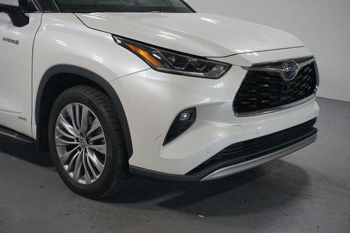 2020 Toyota Highlander Hybrid Platinum