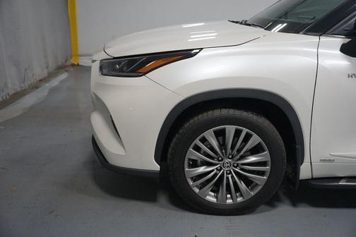 2020 Toyota Highlander Hybrid Platinum