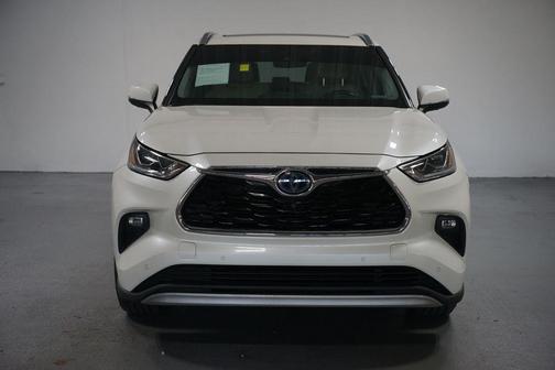 2020 Toyota Highlander Hybrid Platinum
