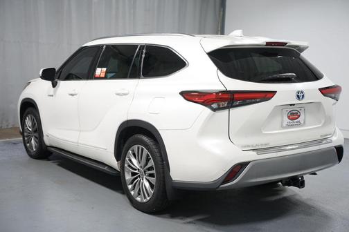 2020 Toyota Highlander Hybrid Platinum