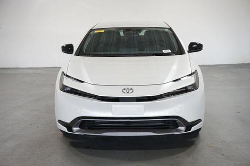 2025 Toyota Prius XLE