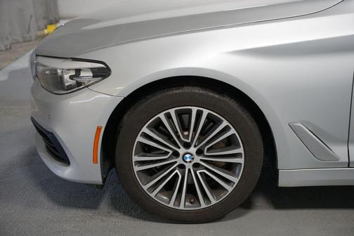 2019 BMW 530 530i