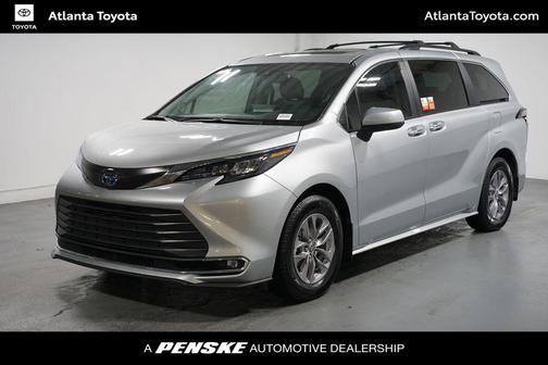 2024 Toyota Sienna XLE