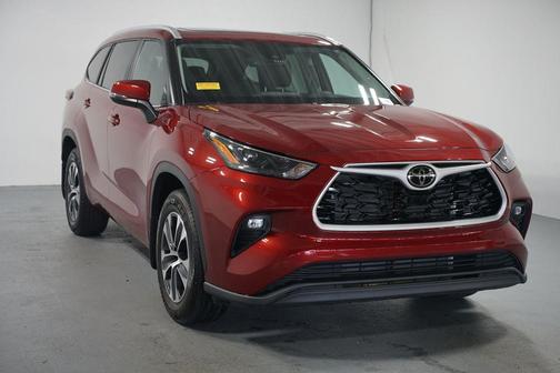 2025 Toyota Highlander XLE