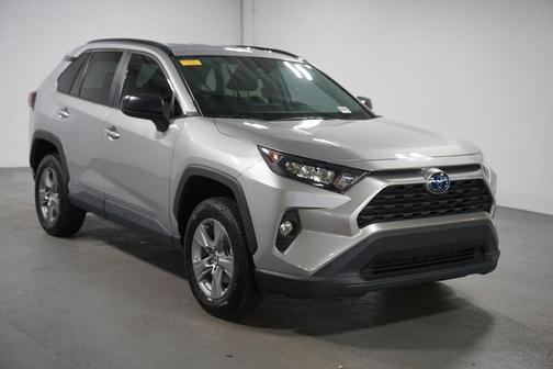 2022 Toyota RAV4 Hybrid SE