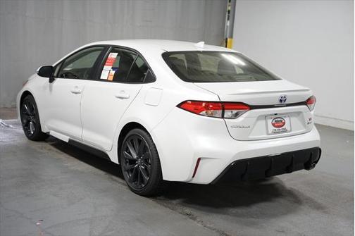 2025 Toyota Corolla Hybrid SE