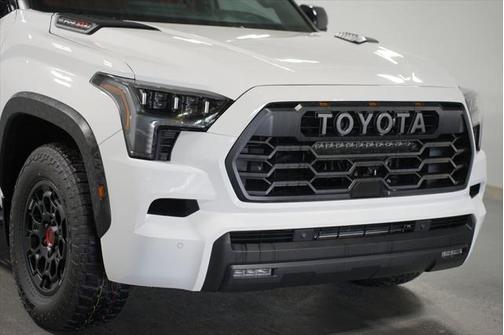 2025 Toyota Sequoia Base