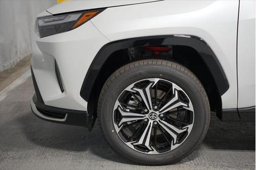 2025 Toyota RAV4 Hybrid SE