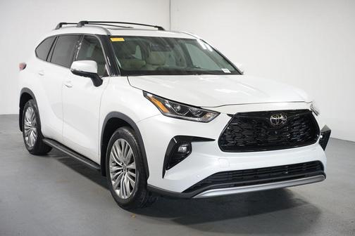 2022 Toyota Highlander Platinum
