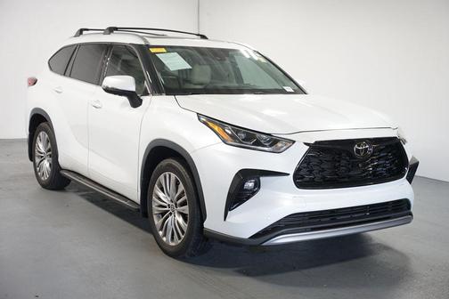 2022 Toyota Highlander Platinum