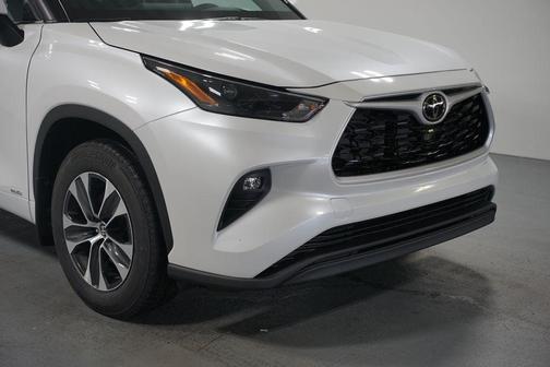 2025 Toyota Highlander Hybrid XLE