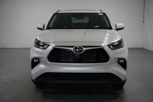 2025 Toyota Highlander Hybrid XLE
