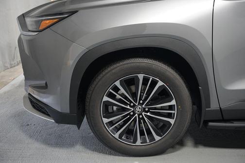 2026 Toyota Grand Highlander Hybrid Limited MAX