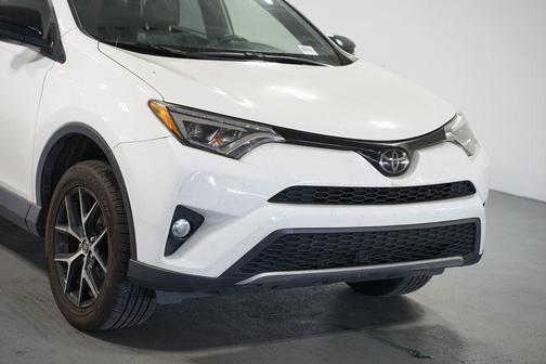 2018 Toyota RAV4 SE
