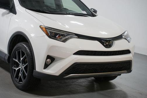 2018 Toyota RAV4 SE