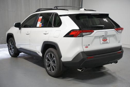 2025 Toyota RAV4 Hybrid XLE Premium