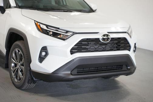 2025 Toyota RAV4 Hybrid XLE Premium