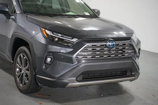 2024 Toyota RAV4 Hybrid SE