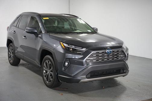 2024 Toyota RAV4 Hybrid SE