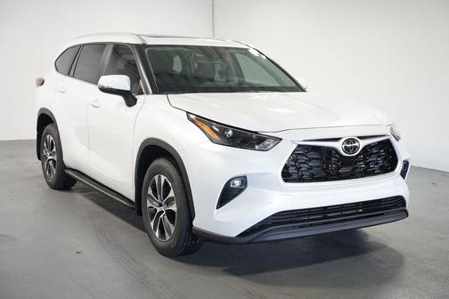 2026 Toyota Highlander XLE