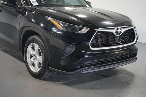 2022 Toyota Highlander L
