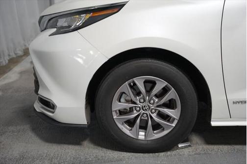 2021 Toyota Sienna XLE 7 Passenger