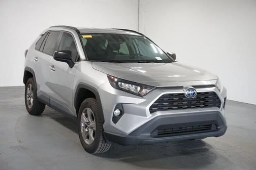 2022 Toyota RAV4 Hybrid SE