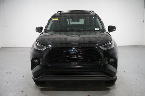 2024 Toyota Highlander Hybrid XLE