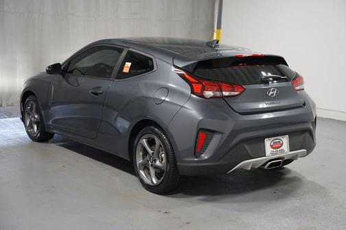 2020 Hyundai Veloster 2