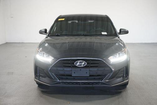 2020 Hyundai Veloster 2