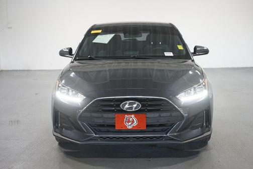 2020 Hyundai Veloster 2