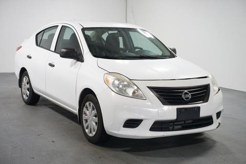 2014 Nissan Versa 1.6 S+