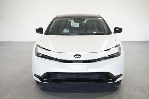 2026 Toyota Prius Plug-In Hybrid 