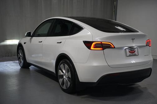 2024 Tesla Model Y Long Range Dual Motor All-Wheel Drive