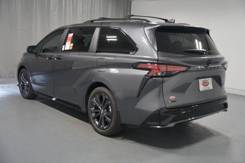 2025 Toyota Sienna XSE 7 Passenger