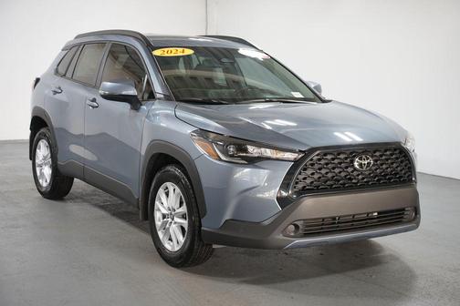 2024 Toyota Corolla Cross LE