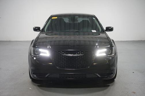 2018 Chrysler 300 Touring