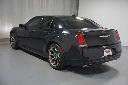 2018 Chrysler 300 Touring