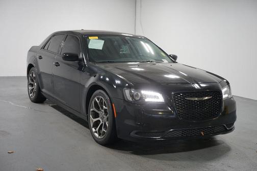 2018 Chrysler 300 Touring