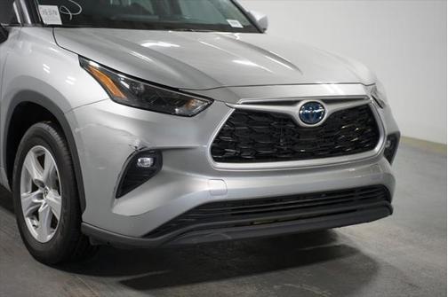 2023 Toyota Highlander Hybrid LE