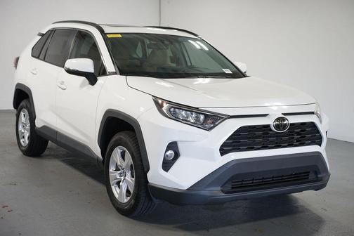 2020 Toyota RAV4 XLE