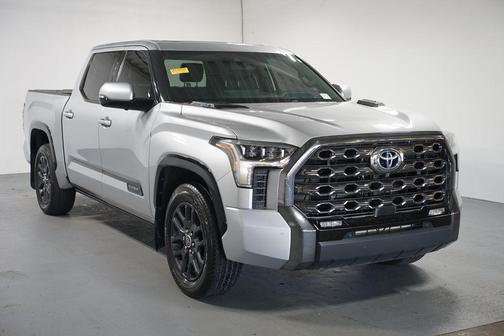 2023 Toyota Tundra Hybrid Platinum